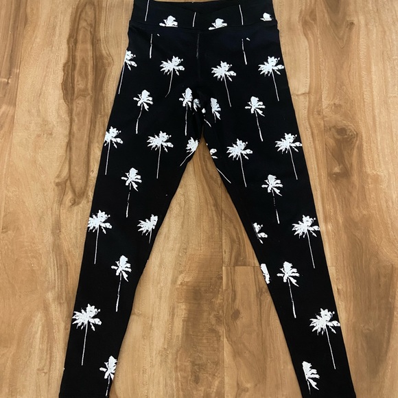Spiritual Gangster Girls Black Palm Tree Athletic Activewear Leggings Size 8 - Picture 2 of 5